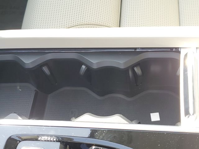 New 2026 Volvo XC60 B5 Ultra w/ Protection Package Premier image 19