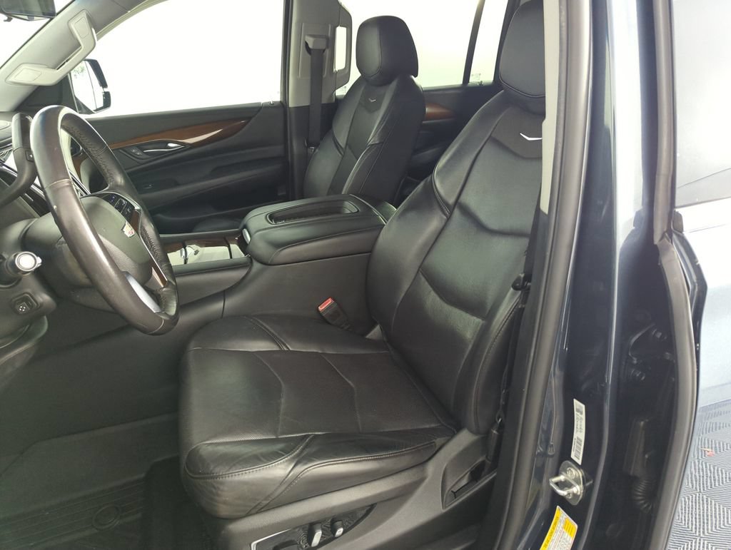 Used 2020 Cadillac Escalade ESV Premium Luxury RWD image 11