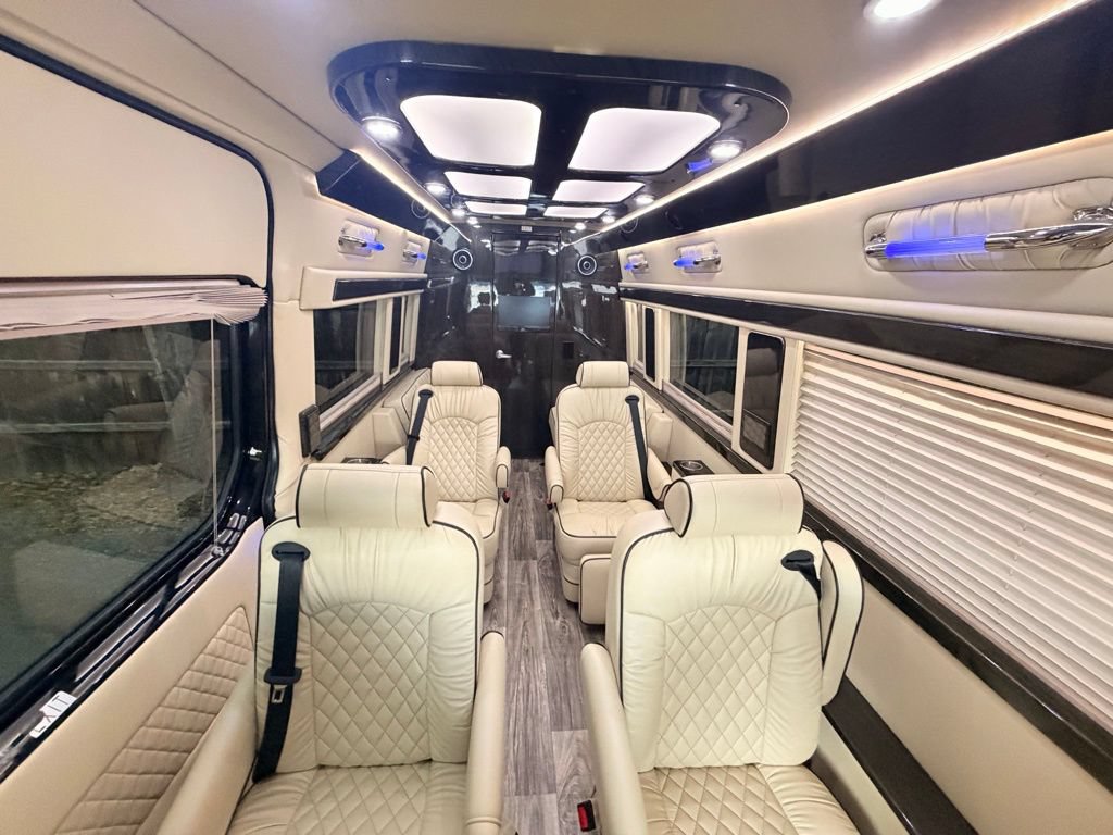 Used 2020 Mercedes-Benz Sprinter 3500 image 27