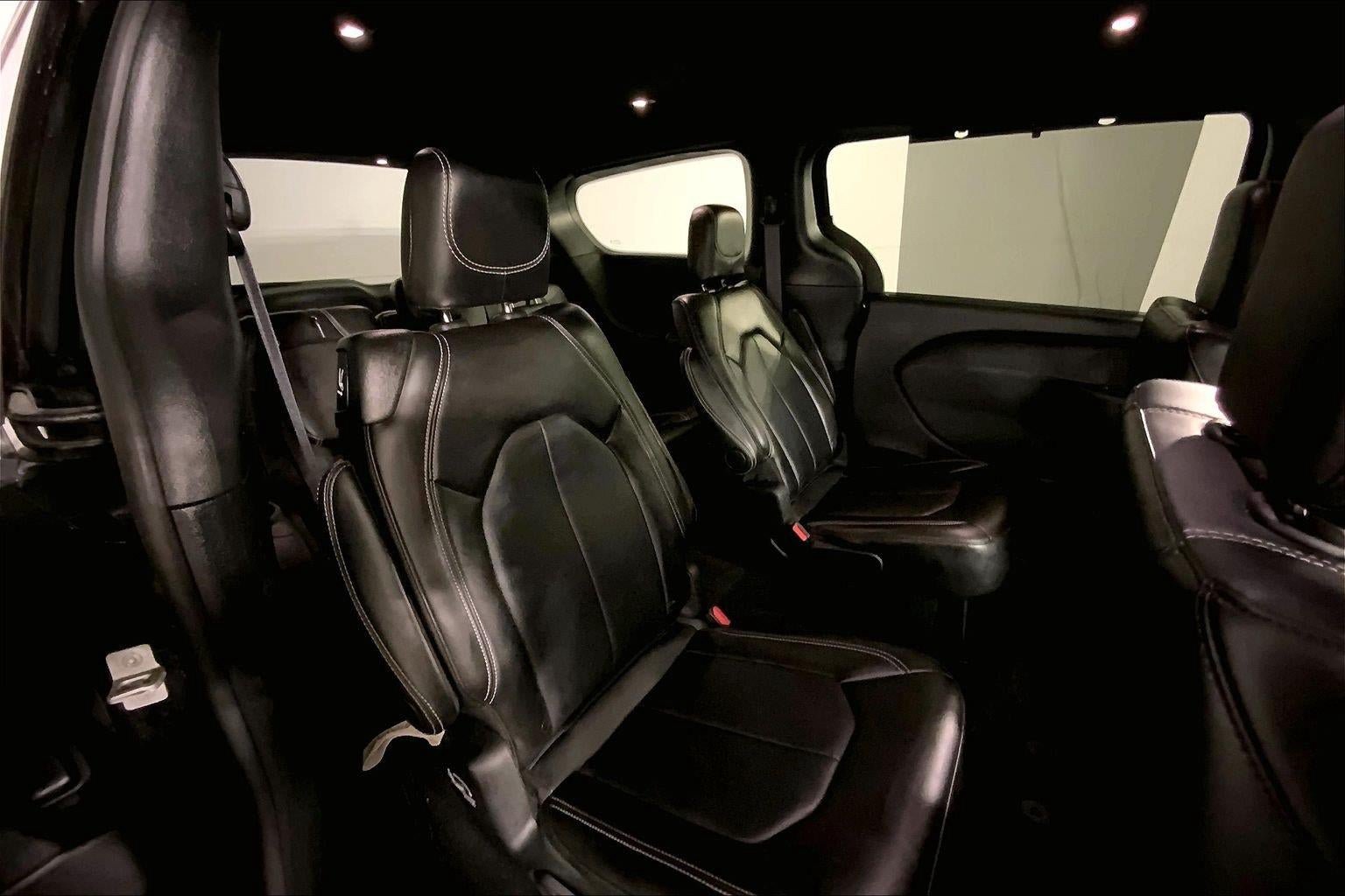 Used 2026 Chrysler Pacifica Select FWD image 23