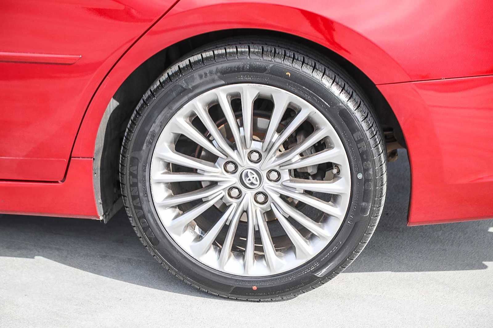 Certified 2019 Toyota Avalon Limited image 10