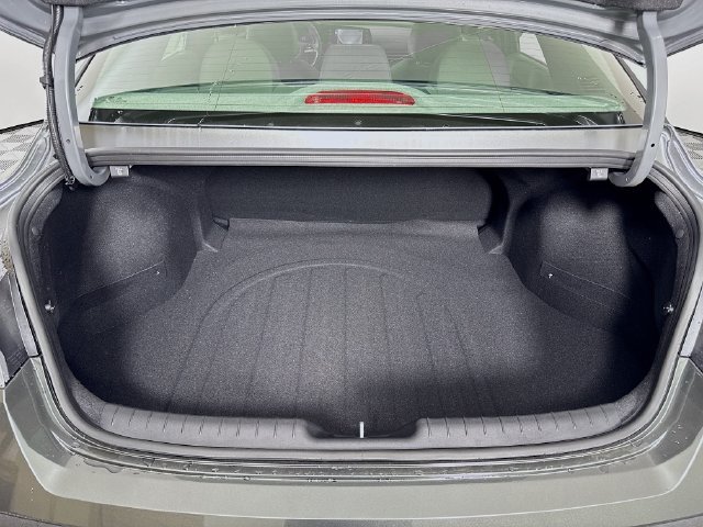 Used 2025 Hyundai Elantra Sport FWD image 38