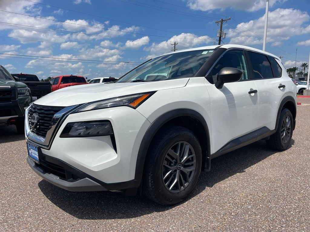 Certified 2023 Nissan Rogue S FWD image 3