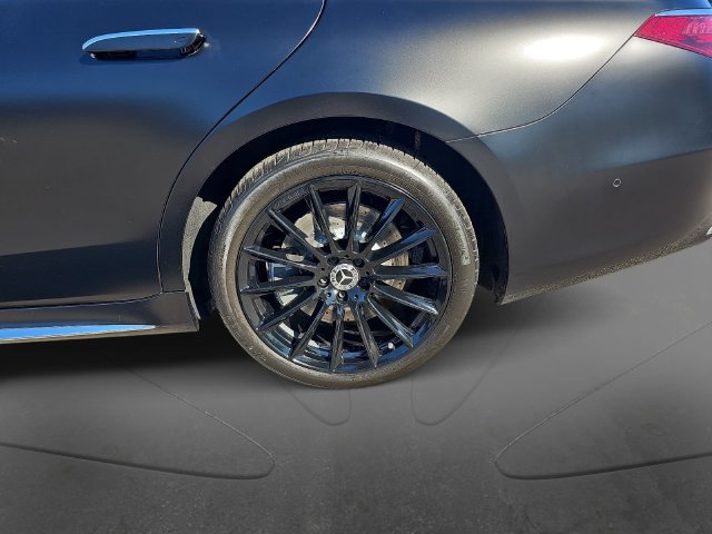 Used 2022 Mercedes-Benz S 580 4MATIC Sedan w/ AMG Line Package image 37