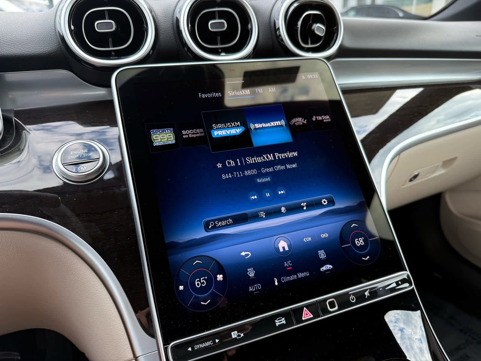 Used 2025 Mercedes-Benz C 300 4MATIC Sedan image 15