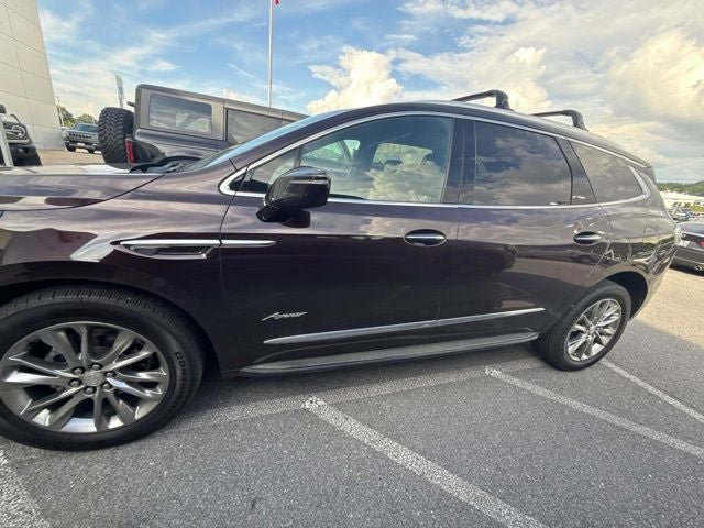 Used 2022 Buick Enclave Avenir w/ Avenir Technology Package AWD/4WD image 15