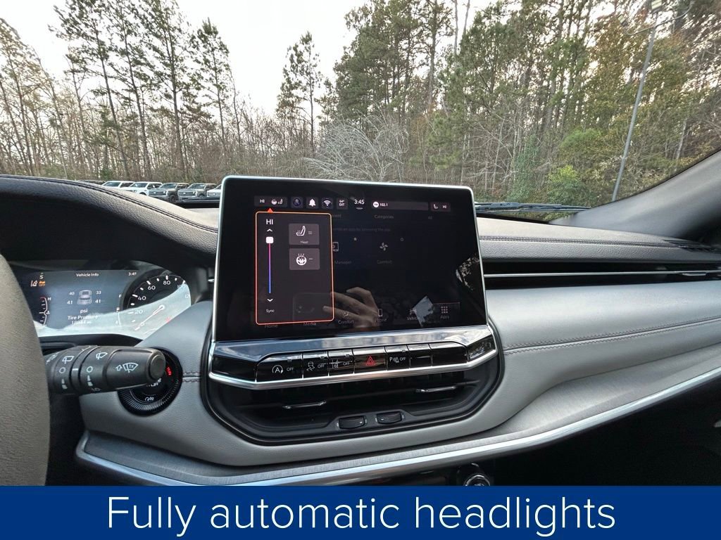 Used 2024 Jeep Compass Limited image 38