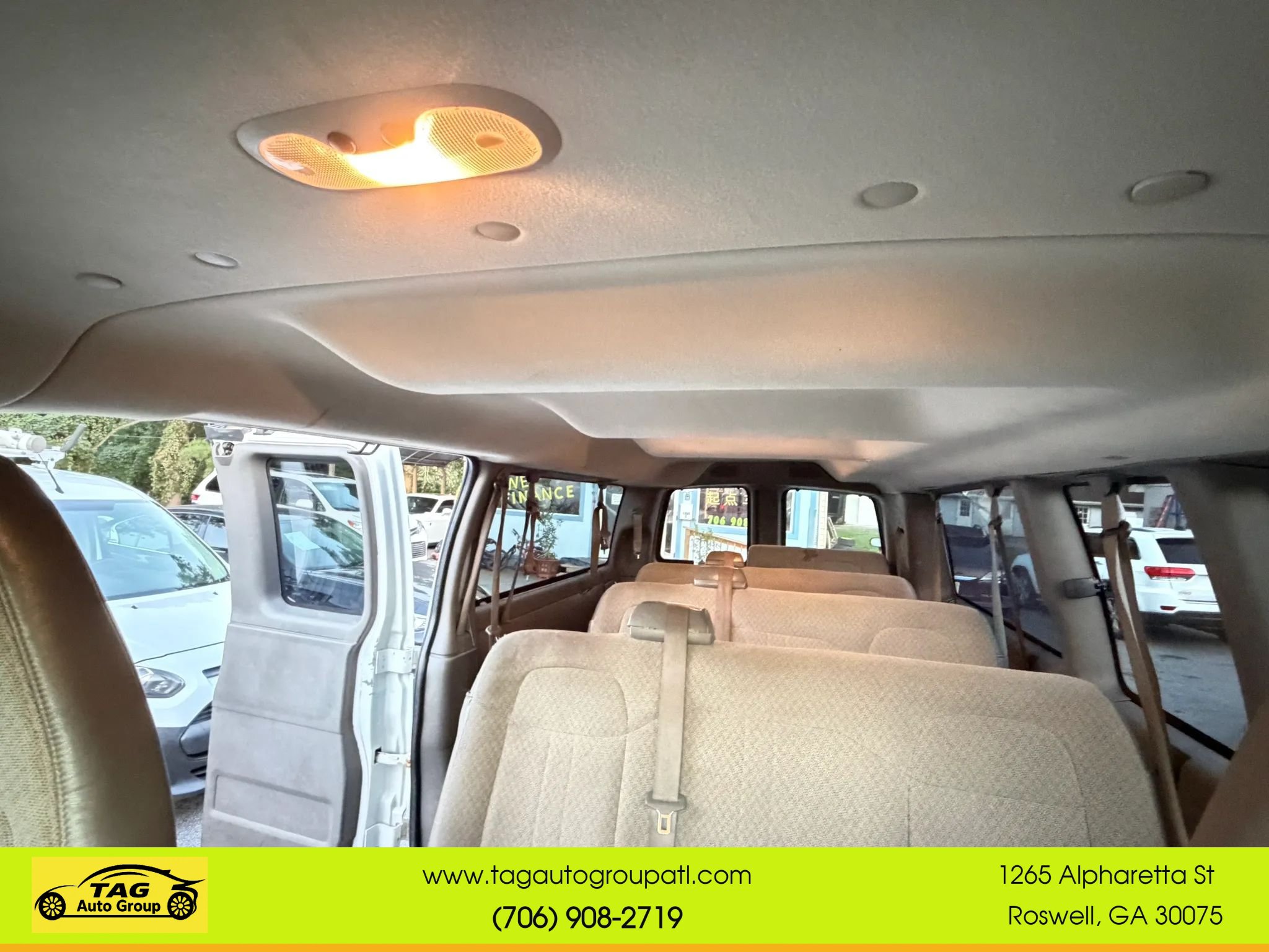 Used 2017 Chevrolet Express 3500 LT w/ LT Preferred Equipment Group RWD image 17