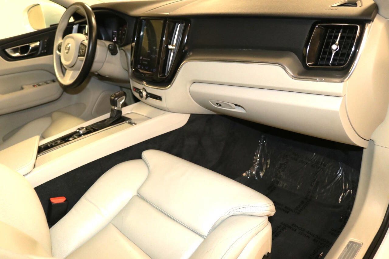 Used 2019 Volvo XC60 T5 Momentum w/ Premium Package AWD/4WD image 77