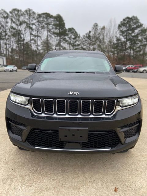 Used 2023 Jeep Grand Cherokee Laredo image 8