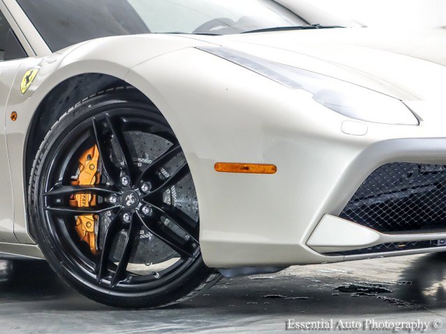 Used 2016 Ferrari 488 GTB RWD image 3