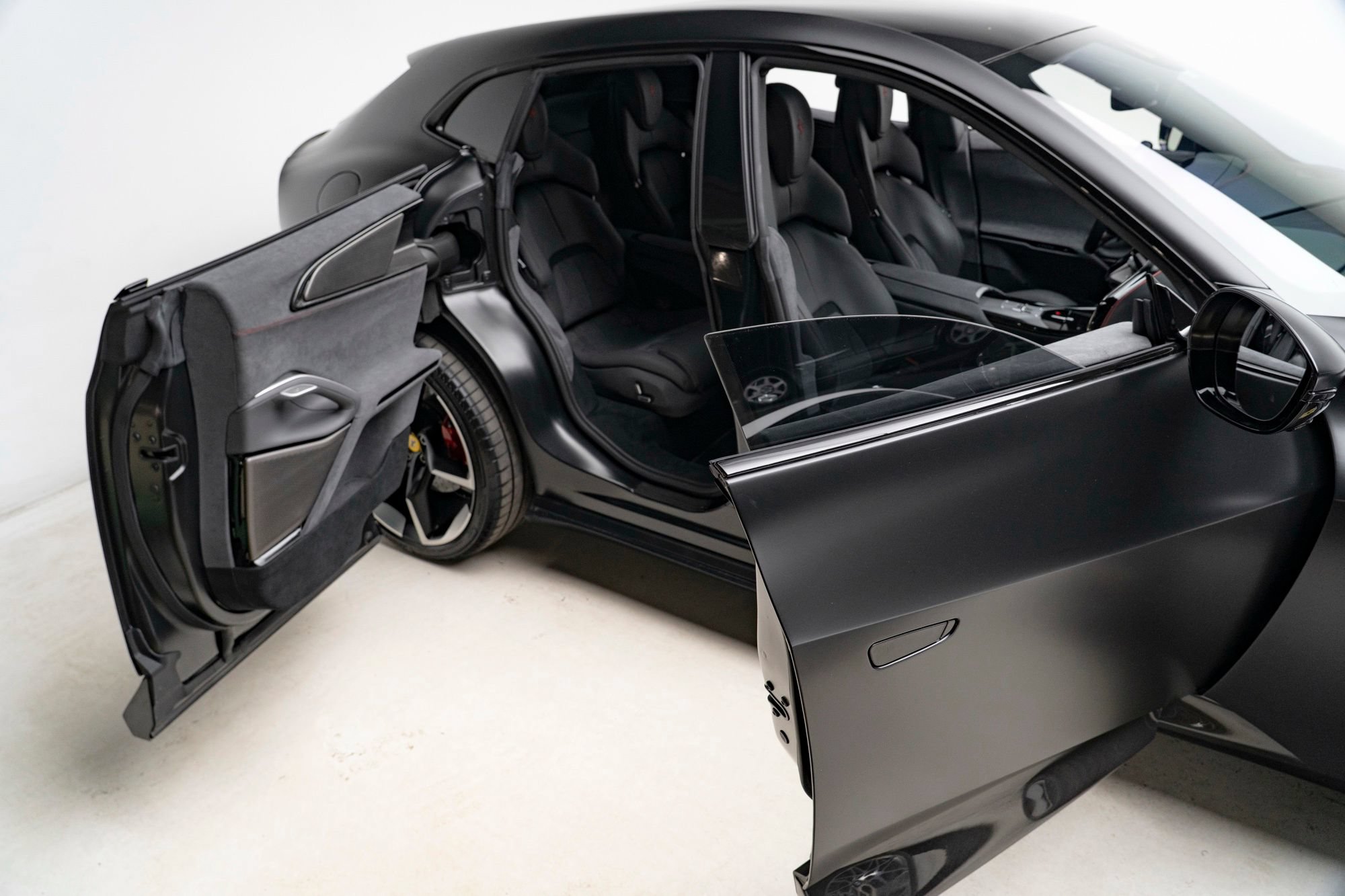 Used 2023 Ferrari Purosangue AWD/4WD image 9