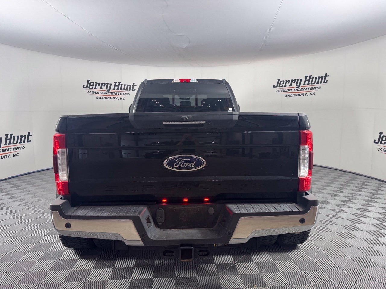 Used 2018 Ford F450 Lariat w/ Lariat Ultimate Package AWD/4WD image 7