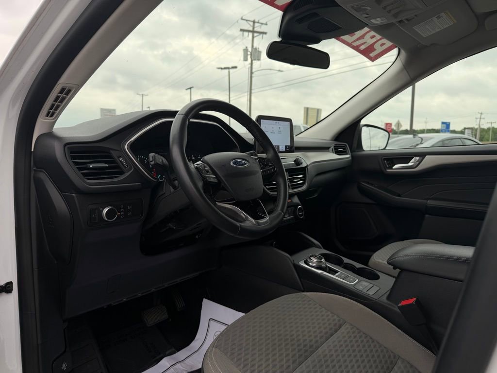 Used 2021 Ford Escape SE w/ Convenience Package FWD image 10
