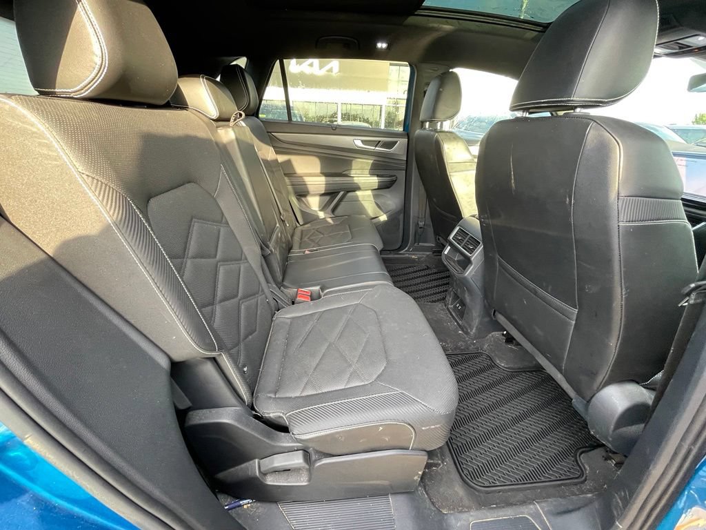 Used 2024 Volkswagen Atlas Cross Sport SE AWD/4WD image 23