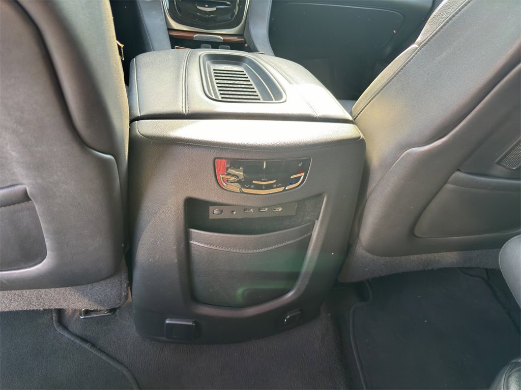 Used 2020 Cadillac Escalade Premium Luxury image 21