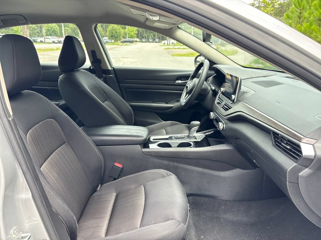 Used 2024 Nissan Altima 2.5 SV FWD image 28