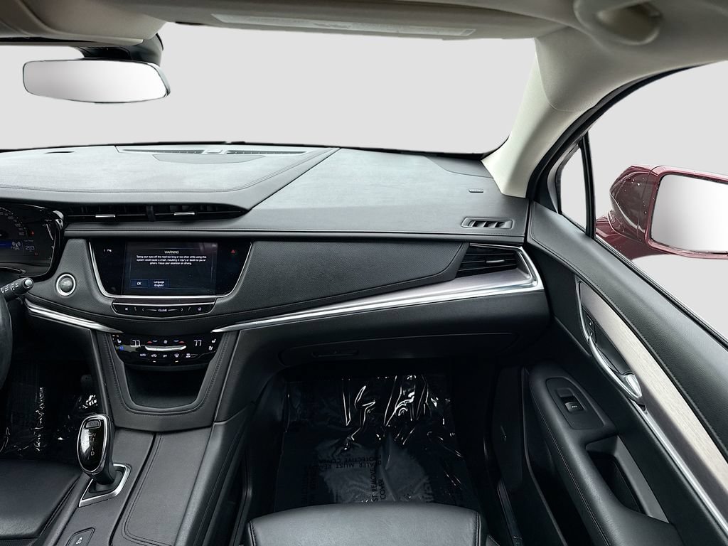 Used 2018 Cadillac XT5 Premium Luxury FWD image 18