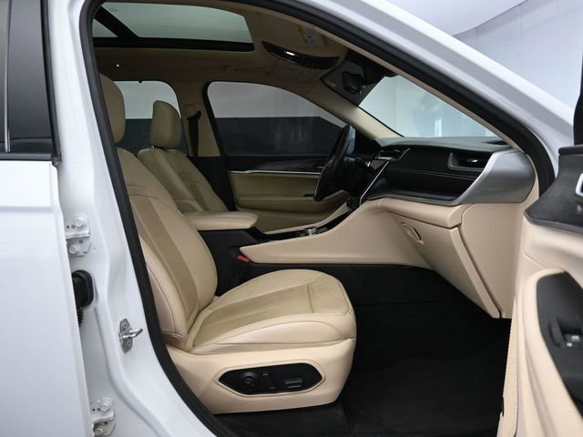 Used 2021 Jeep Grand Cherokee L Limited w/ Luxury Tech Group II image 43