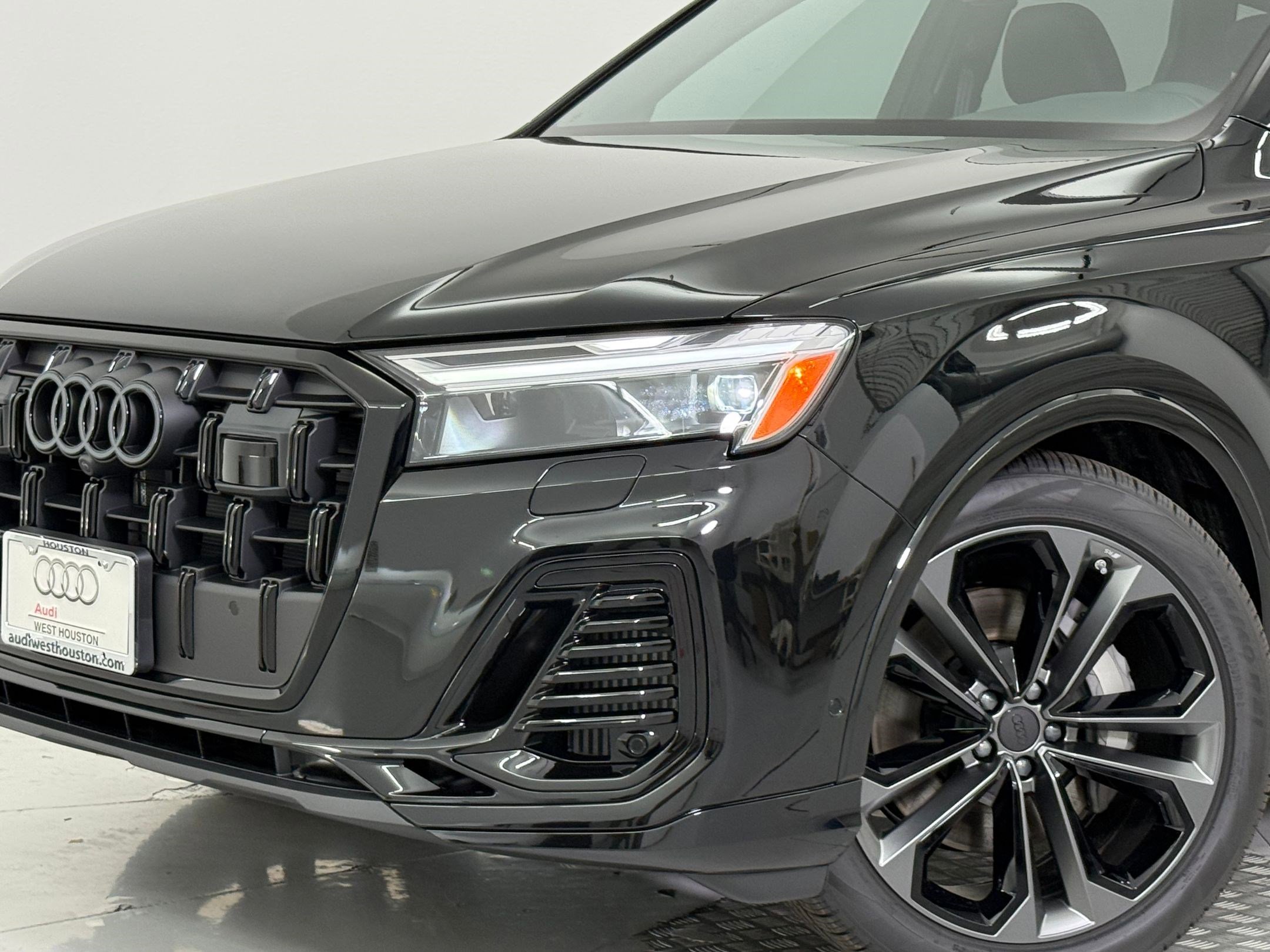 New 2026 Audi Q7 3.0T Premium Plus AWD/4WD image 11