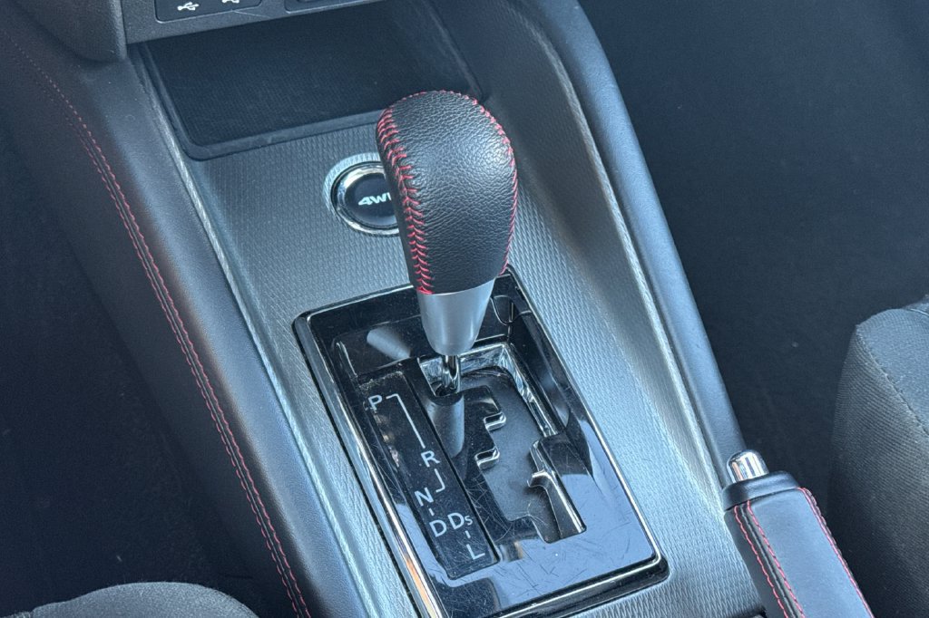 Used 2025 Mitsubishi Outlander Sport LE AWD/4WD image 27