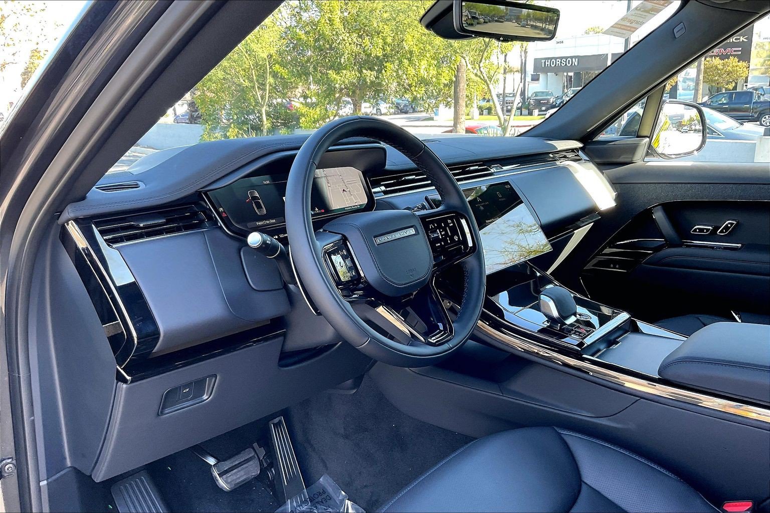 New 2027 Land Rover Range Rover Sport Dynamic SE AWD/4WD image 12