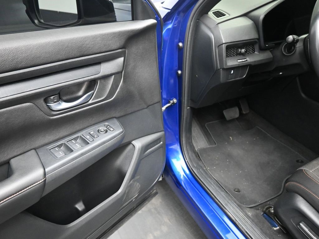 Used 2023 Honda CR-V Sport image 11
