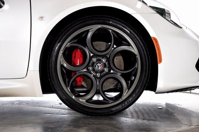 Used 2019 Alfa Romeo 4C Spider RWD image 15