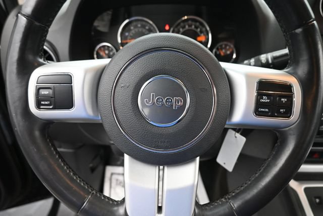Used 2016 Jeep Compass High Altitude AWD/4WD image 17