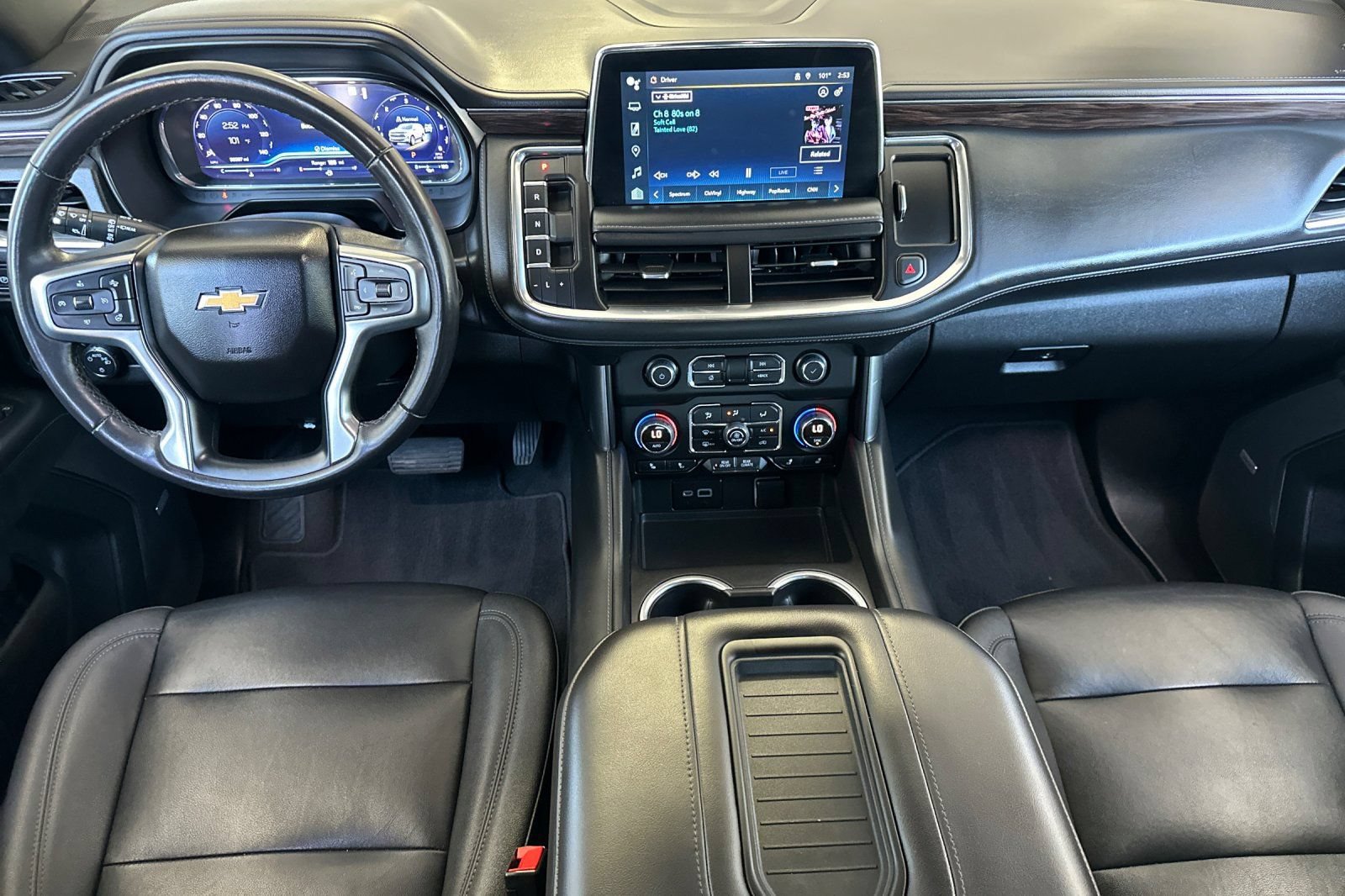 Used 2022 Chevrolet Tahoe LT w/ Luxury Package AWD/4WD image 13