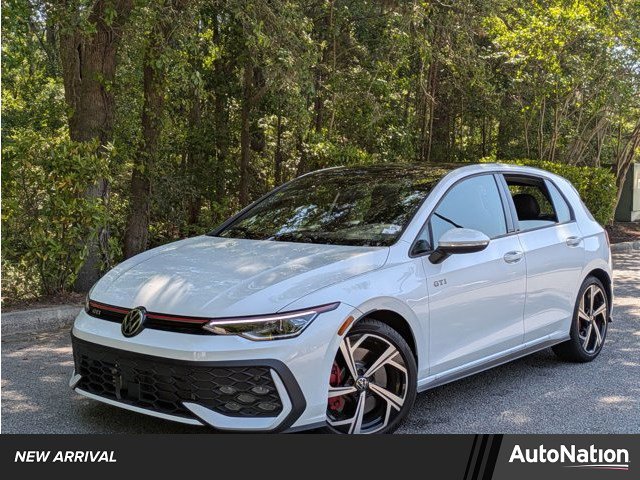 Used 2025 Volkswagen GTI SE image 1