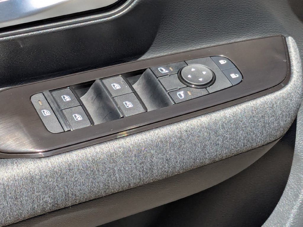 New 2026 Nissan Kicks SV w/ Interior Electronics Package FWD image 12