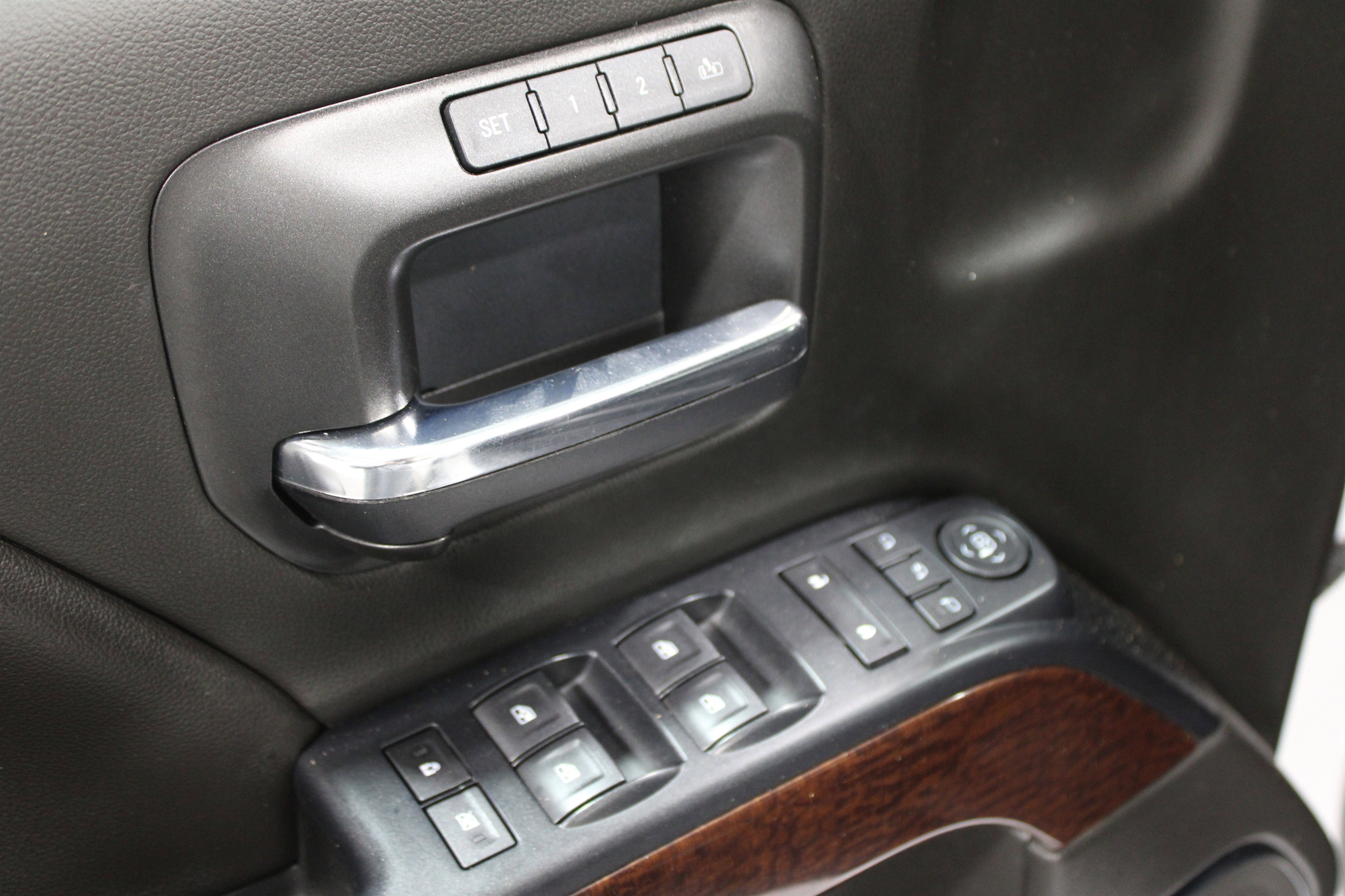 Used 2018 GMC Sierra 1500 SLT w/ SLT Premium Package image 8