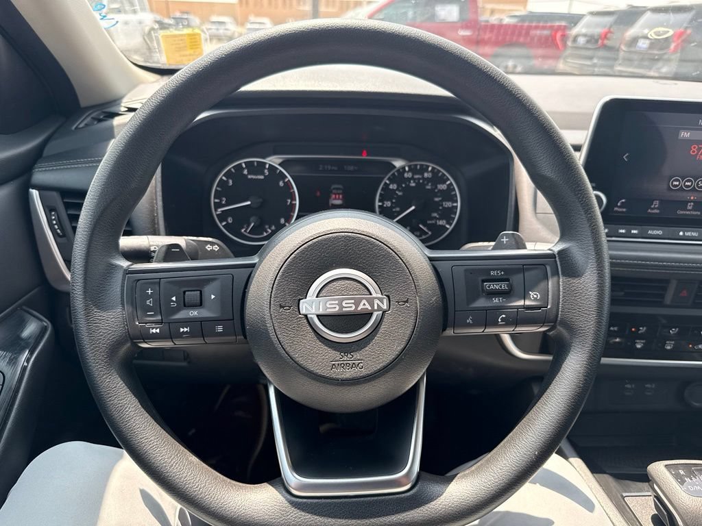Used 2024 Nissan Rogue S AWD/4WD image 12