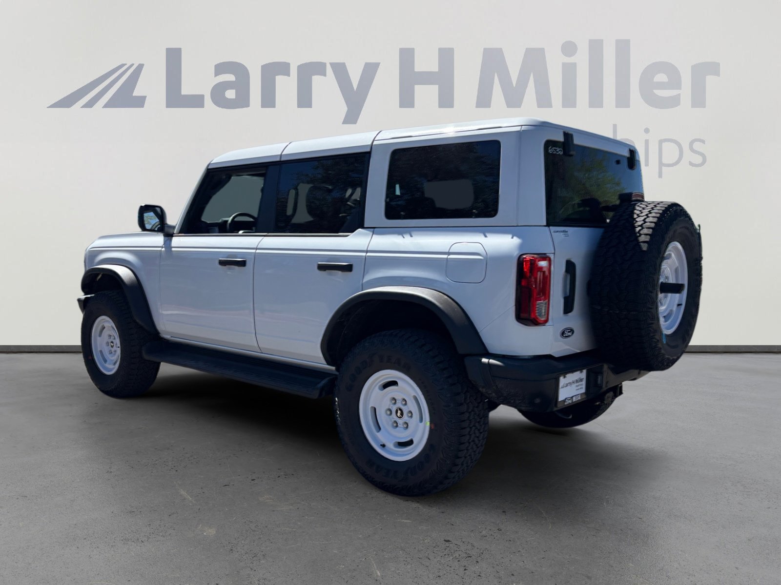 New 2026 Ford Bronco Heritage Edition image 3