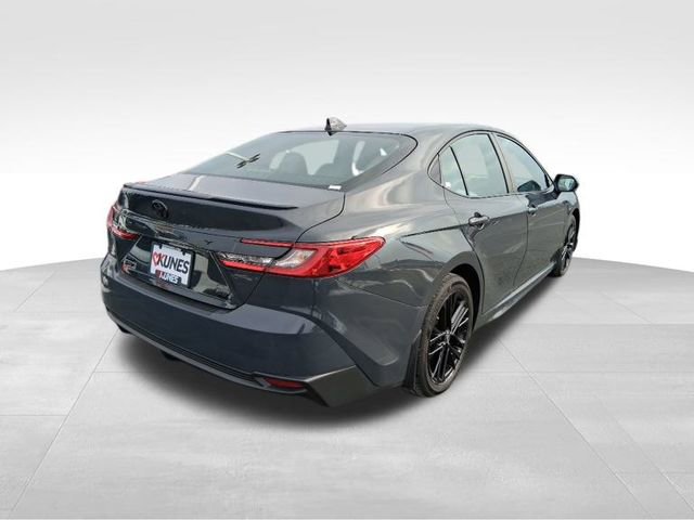 Used 2025 Toyota Camry SE image 8