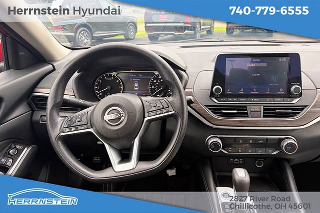 Used 2023 Nissan Altima 2.5 SV FWD image 6