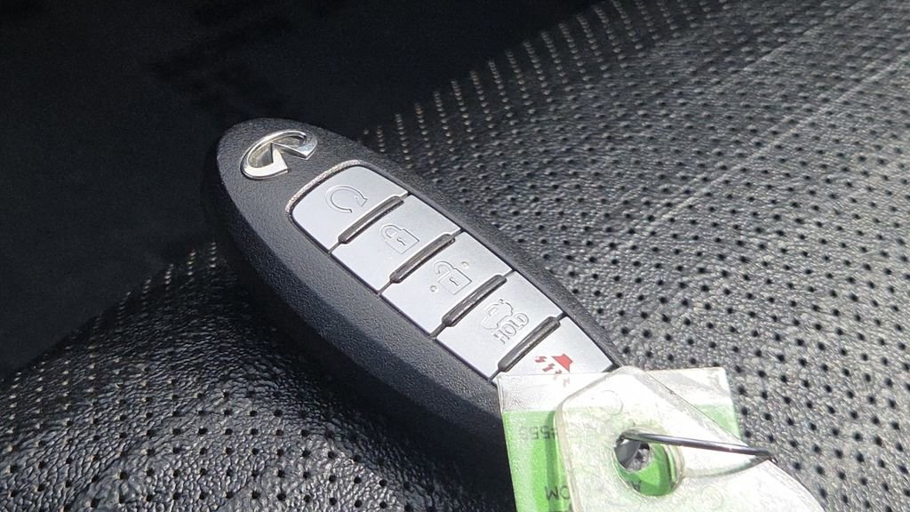 Used 2019 INFINITI Q50 Signature Edition w/ Cargo Package (L96) image 36