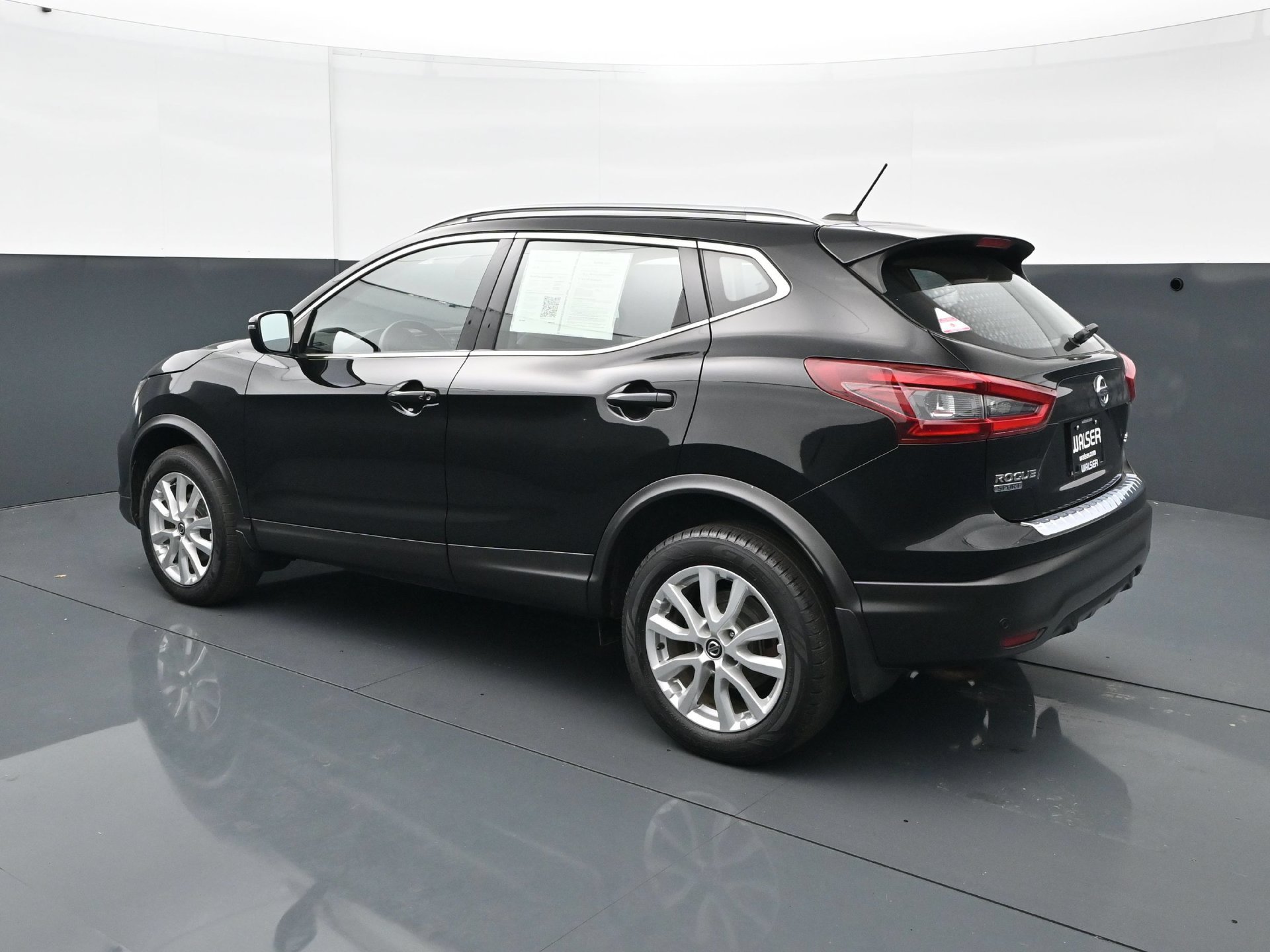 Used 2020 Nissan Rogue Sport SV AWD/4WD image 4