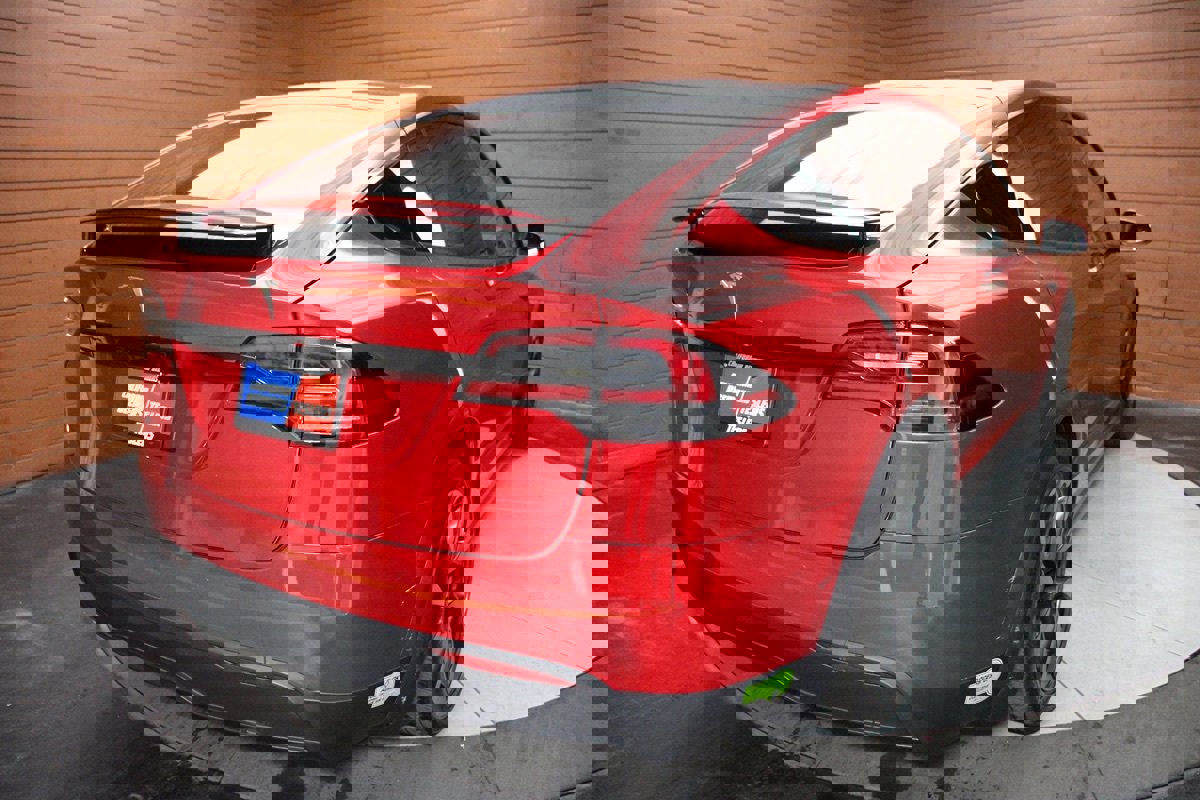 Used 2022 Tesla Model X image 9