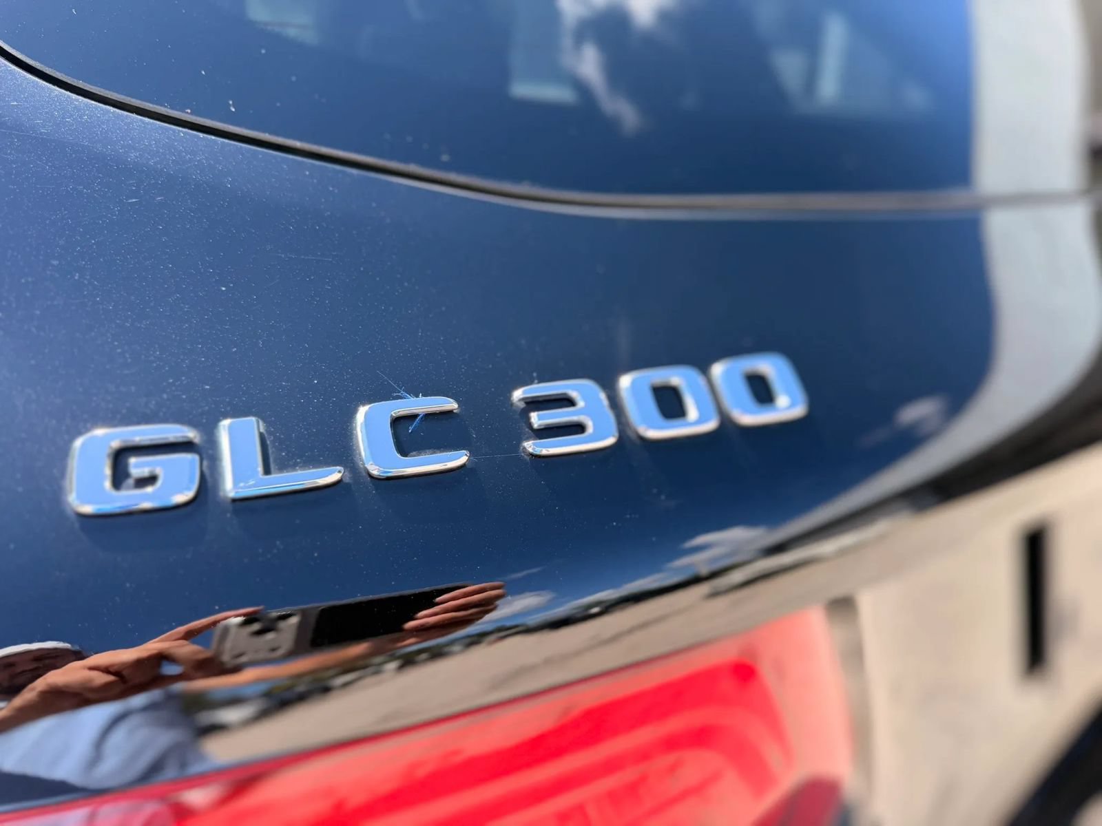 Used 2019 Mercedes-Benz GLC 300 4MATIC w/ Premium Package image 12