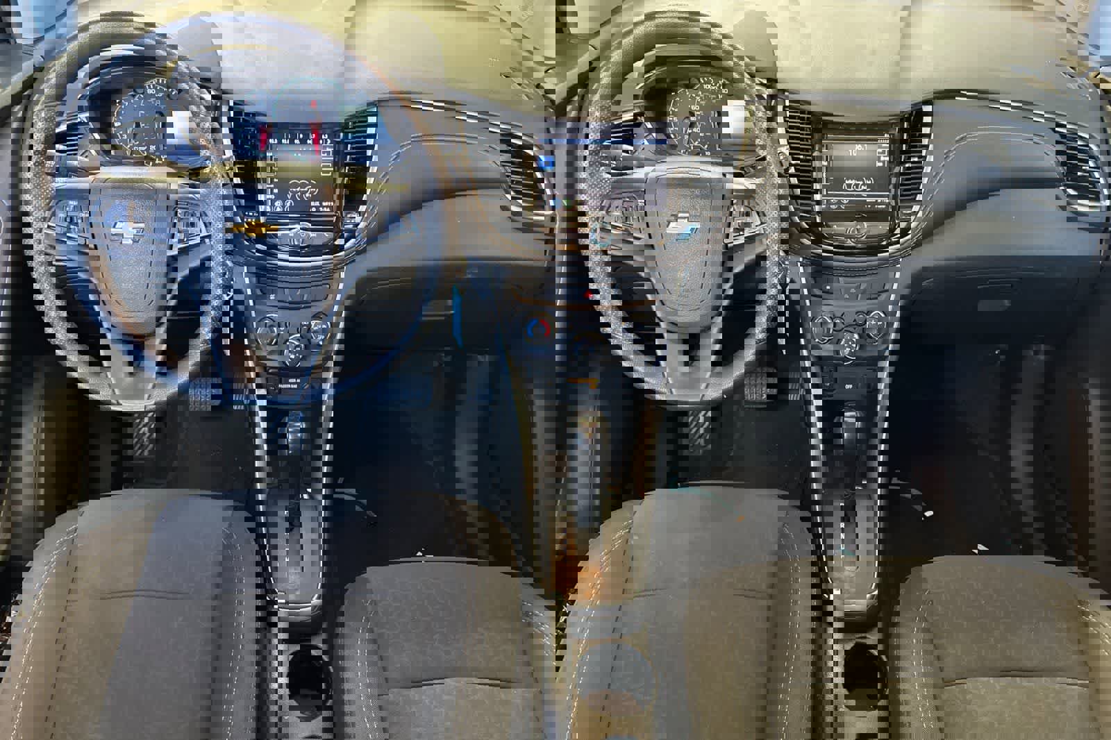 Used 2020 Chevrolet Trax LS w/ Tint and Cruise Package image 4