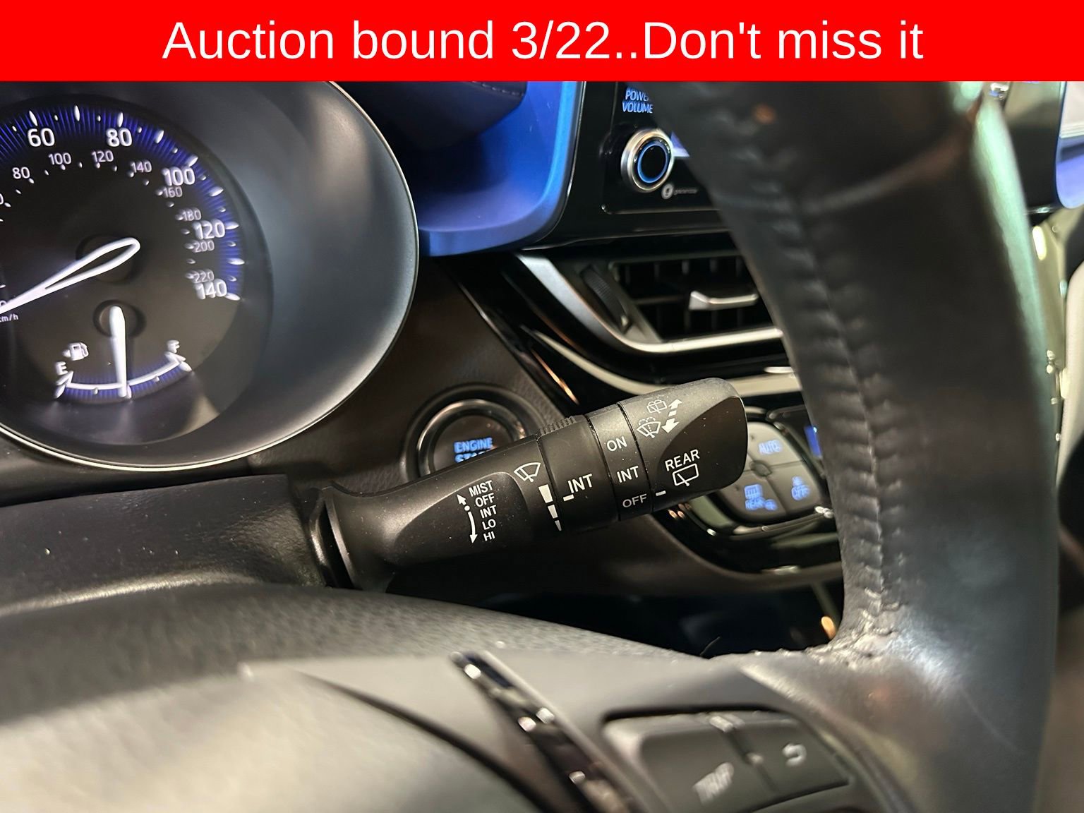 Used 2020 Toyota C-HR XLE image 19