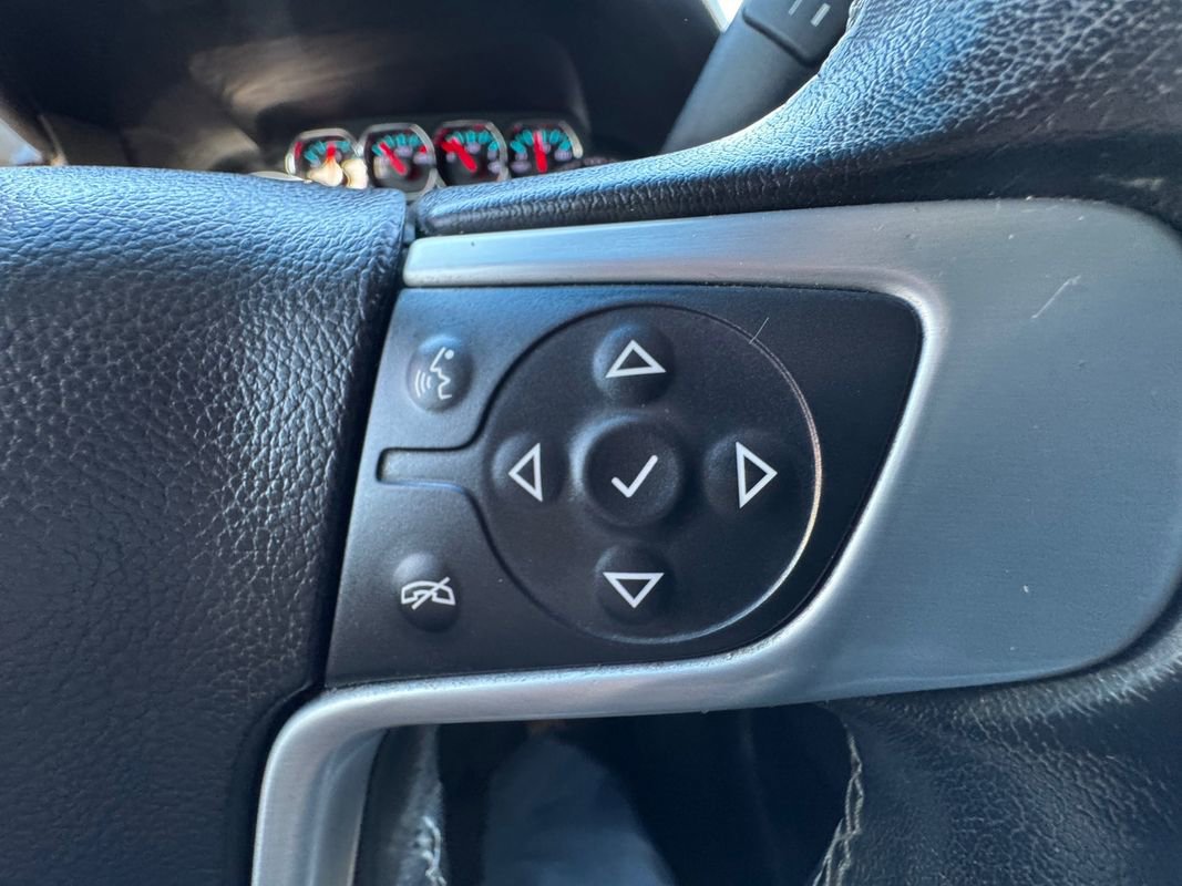 Used 2020 GMC Yukon SLE w/ SLE Value Package image 17