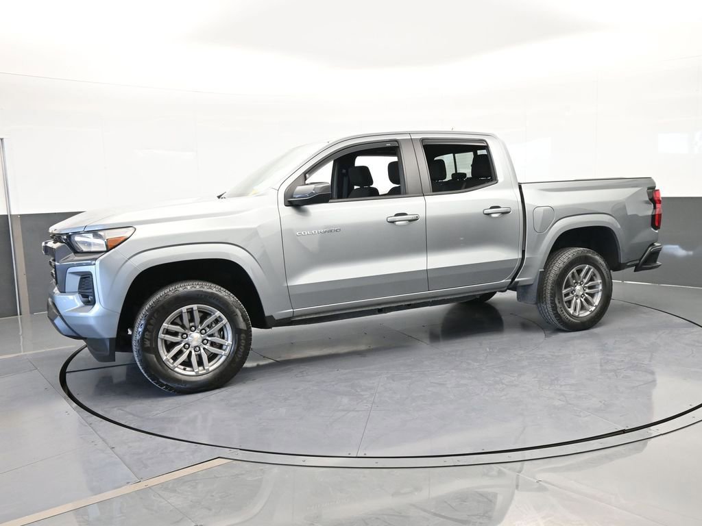 Used 2023 Chevrolet Colorado LT w/ LT Convenience Package image 2