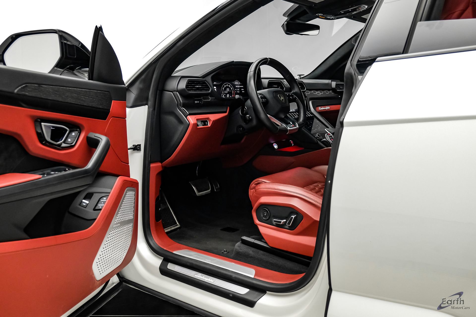 Used 2022 Lamborghini Urus image 35