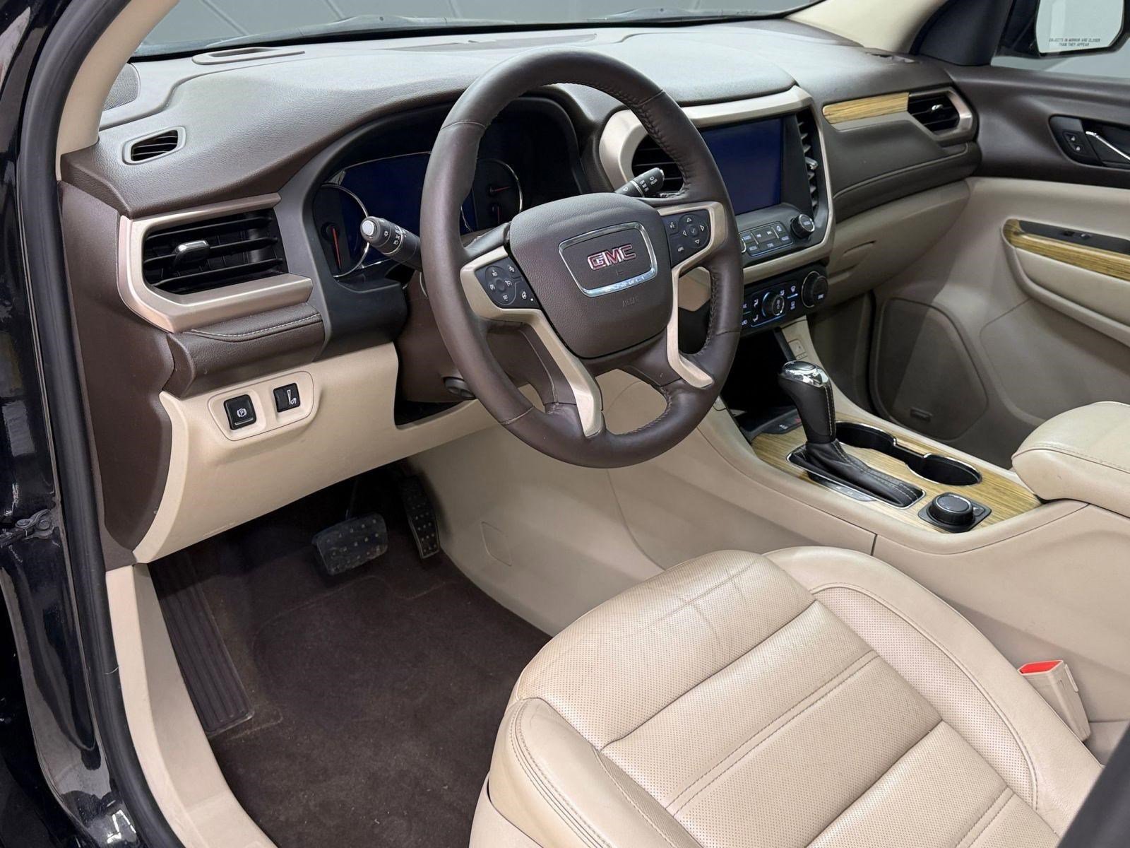 Used 2018 GMC Acadia Denali w/ Technology Package image 4