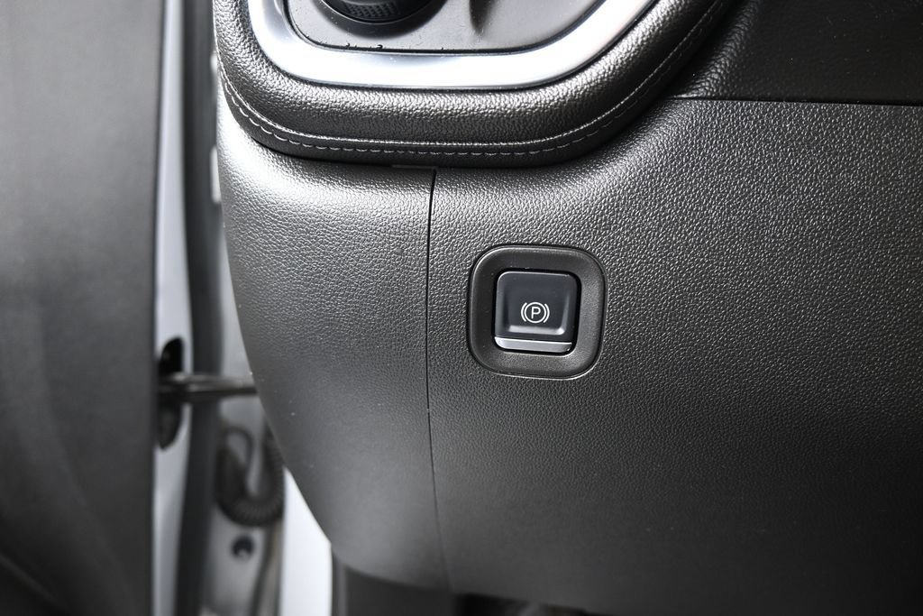 Used 2019 Chevrolet Silverado 1500 LT w/ All-Star Edition RWD image 34
