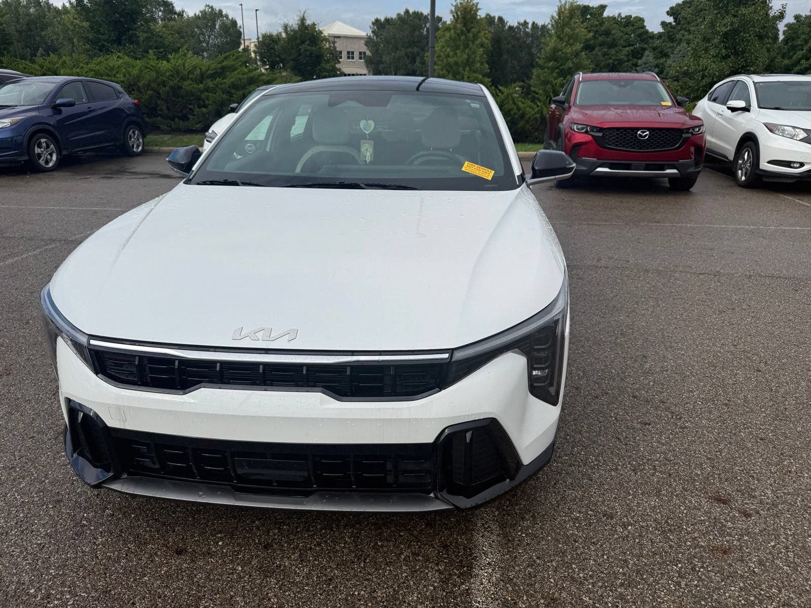 Used 2025 Kia K4 GT-Line w/ GT-Line Premium Package FWD image 2