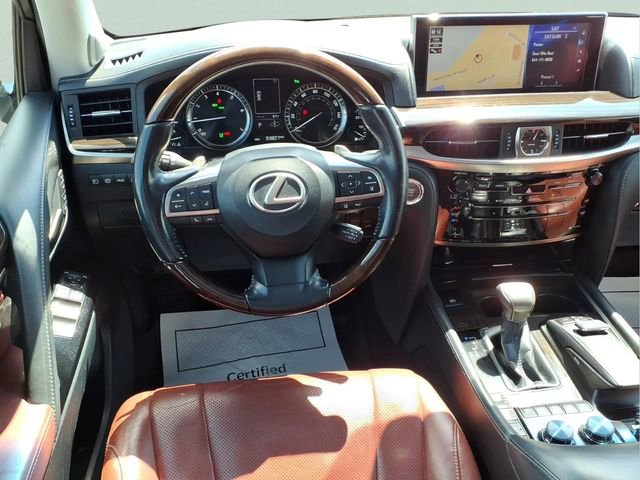 Used 2017 Lexus LX 570 4WD w/ Luxury Package image 4